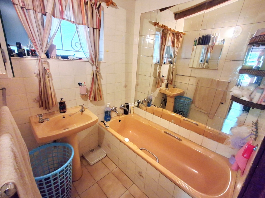 4 Bedroom Property for Sale in Sasolburg Ext 12 Free State